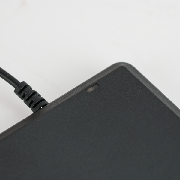 Cititor USB pentru cartele si taguri MIFARE Clasic (13,56MHz)